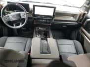 ✅ 2024 GMC Hummer EV 2X • VIN: 1GKB0NDE0RU109550 • Lot: 81728944. Listed on Copart with 5,426 mi. Free auction sales archive from the USA and detailed vehicle history report at DreamBid. Image 8.