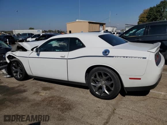 ✅ 2015 Dodge Challenger SXT Plus • VIN: 2C3CDZBG0FH719404 • Lot: 71944803. Wystawiony na Copart z przebiegiem 87 927 mil. Bezpłatny archiwum sprzedaży aukcyjnych z USA i szczegółowy raport historii pojazdu na DreamBid. Zdjęcie 2.