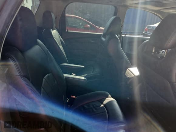 ✅ 2011 GMC Acadia Denali • VIN: 1GKKVTED3BJ399950 • Lot: 81335045. Listed on Copart with 178,834 mi. Free auction sales archive from the USA and detailed vehicle history report at DreamBid. Image 11.