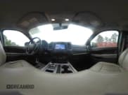 ✅ 2019 Ford Expedition XLT • VIN: 1FMJU1HT7KEA30000 • Lot: 42655762. Wystawiony na IAAI z przebiegiem 116 356 mil. Bezpłatny archiwum sprzedaży aukcyjnych z USA i szczegółowy raport historii pojazdu na DreamBid. Zdjęcie 19.