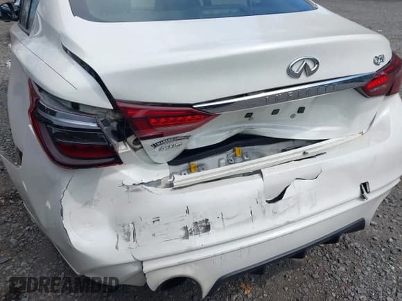 ✅ 2018 Infiniti Q50 Luxe • VIN: JN1EV7AR8JM444530 • Lot: 43212828. Wystawiony na IAAI z przebiegiem 95 732 mil. Bezpłatny archiwum sprzedaży aukcyjnych z USA i szczegółowy raport historii pojazdu na DreamBid. Zdjęcie 6.