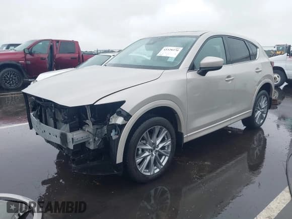 ✅ 2024 Mazda CX-5 S Premium • VIN: JM3KFBDL4R0488834 • Lot: 43328370. Listed on IAAI with 15,395 mi. Free auction sales archive from the USA and detailed vehicle history report at DreamBid. Image 19.