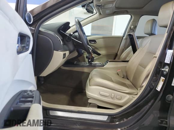 ✅ 2017 Acura RDX Technology • VIN: 5J8TB4H53HL012590 • Лот: 87184585. Опубликован ранее на Copart с пробегом 98 532 миль. Бесплатный доступ к архиву аукционных продаж из США и подробный отчёт об истории автомобиля на DreamBid. Изображение 7.