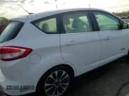 ✅ 2017 Ford C-Max Titanium • VIN: 1FADP5FU8HL106877 • Лот: 71734905. Опубликован ранее на Copart с пробегом 73 633 миль. Бесплатный доступ к архиву аукционных продаж из США и подробный отчёт об истории автомобиля на DreamBid. Изображение 14.