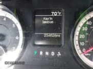 ✅ 2017 Ram 2500 Tradesman • VIN: 3C6UR5CJ8HG589788 • Lot: 43453153. Wystawiony na IAAI z przebiegiem 234 528 mil. Bezpłatny archiwum sprzedaży aukcyjnych z USA i szczegółowy raport historii pojazdu na DreamBid. Zdjęcie 15.