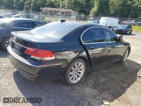 ✅ 2008 BMW 7 Series 750i • VIN: WBAHL83508DT12739 • Lot: 71648985. Listed on Copart with 174,441 mi. Free auction sales archive from the USA and detailed vehicle history report at DreamBid. Image 3.