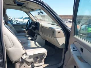 ✅ 2002 Chevrolet Suburban LT • VIN: 3GNFK16T32G251368 • Лот: 42762060. Опубликован ранее на IAAI с пробегом 366 159 миль. Бесплатный доступ к архиву аукционных продаж из США и подробный отчёт об истории автомобиля на DreamBid. Изображение 5.