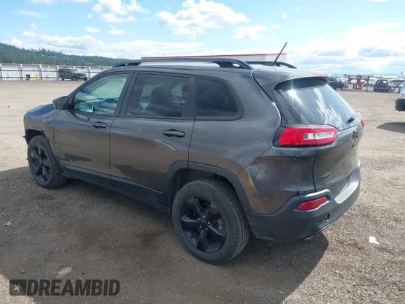 ✅ 2018 Jeep Cherokee Latitude • VIN: 1C4PJMCX3JD512650 • Lot: 42609914. Wystawiony na IAAI z przebiegiem 128 791 mil. Bezpłatny archiwum sprzedaży aukcyjnych z USA i szczegółowy raport historii pojazdu na DreamBid. Zdjęcie 3.