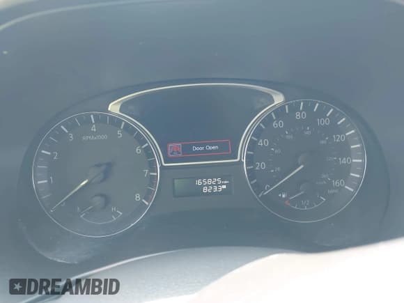 ✅ 2015 Nissan Pathfinder SV • VIN: 5N1AR2MN8FC689252 • Lot: 42409596. Listed on IAAI with 165,825 mi. Free auction sales archive from the USA and detailed vehicle history report at DreamBid. Image 7.