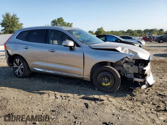 ✅ 2023 Volvo XC60 Plus Bright Theme • VIN: YV4L12RN9P1345842 • Lot: 70840645. Listed on Copart with 10,916 mi. Free auction sales archive from the USA and detailed vehicle history report at DreamBid. Image 4.