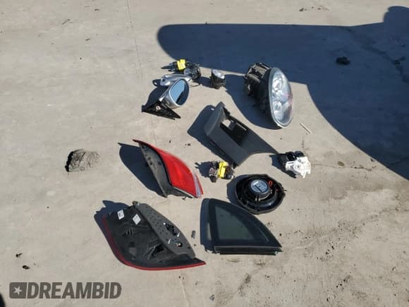 ✅ 2011 Porsche Cayman • VIN: WP0AA2A89BU761574 • Lot: 85260944. Wystawiony na Copart z przebiegiem 62 136 mil. Bezpłatny archiwum sprzedaży aukcyjnych z USA i szczegółowy raport historii pojazdu na DreamBid. Zdjęcie 12.