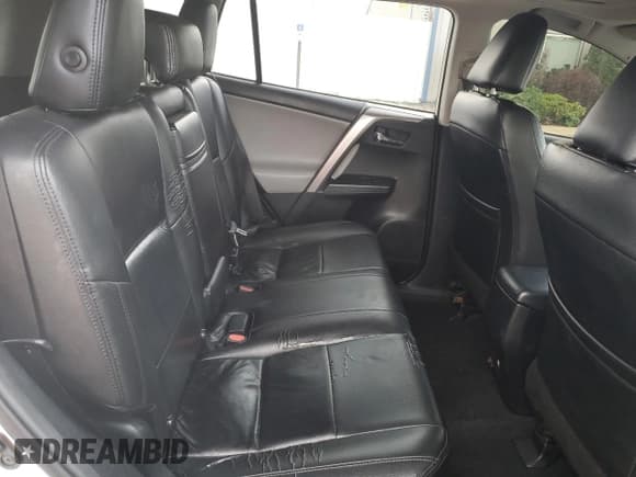 ✅ 2018 Toyota RAV4 Hybrid LE Plus • VIN: JTMRJREV0JD168468 • Lot: 65137795. Wystawiony na Copart z przebiegiem 328 614 mil. Bezpłatny archiwum sprzedaży aukcyjnych z USA i szczegółowy raport historii pojazdu na DreamBid. Zdjęcie 11.