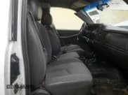 ✅ 2005 Chevrolet Silverado 1500 • VIN: 1GCEK19V55E207854 • Лот: 45152015. Опубликован ранее на Copart с пробегом 283 106 миль. Бесплатный доступ к архиву аукционных продаж из США и подробный отчёт об истории автомобиля на DreamBid. Изображение 7.