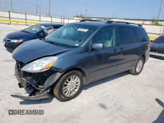 ✅ 2007 Toyota Sienna XLE • VIN: 5TDZK22C37S000652 • Лот: 80224675. Опубликован ранее на Copart с пробегом Не указан. Бесплатный доступ к архиву аукционных продаж из США и подробный отчёт об истории автомобиля на DreamBid. Изображение 1.