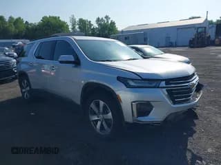 ✅ 2022 Chevrolet Traverse LT • VIN: 1GNERHKW0NJ131899 • Lot: 42567239. Wystawiony na IAAI z przebiegiem 78 665 mil. Bezpłatny archiwum sprzedaży aukcyjnych z USA i szczegółowy raport historii pojazdu na DreamBid. Zdjęcie 1.