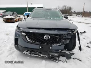 ✅ 2023 Mazda CX-50 S Premium Plus • VIN: 7MMVABEM6PN101230 • Лот: 36868093. Опубликован ранее на Copart с пробегом Не указан. Бесплатный доступ к архиву аукционных продаж из США и подробный отчёт об истории автомобиля на DreamBid. Изображение 5.