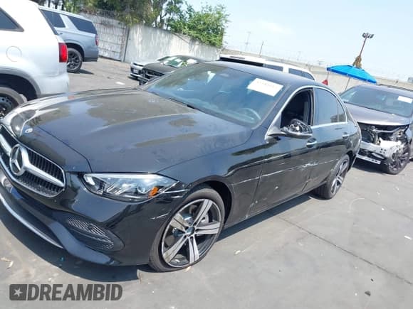 ✅ 2025 Mercedes-Benz C 300 • VIN: W1KAF4GB1SR266603 • Lot: 42581014. Wystawiony na IAAI z przebiegiem 2 643 mil. Bezpłatny archiwum sprzedaży aukcyjnych z USA i szczegółowy raport historii pojazdu na DreamBid. Zdjęcie 2.