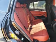 ✅ 2024 BMW X4 M • VIN: 5YM23EC06R9V74000 • Lot: 59520785. Wystawiony na Copart z przebiegiem 12 119 mil. Bezpłatny archiwum sprzedaży aukcyjnych z USA i szczegółowy raport historii pojazdu na DreamBid. Zdjęcie 11.