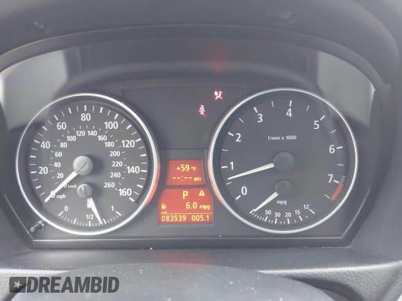 ✅ 2006 BMW 3 Series 330i • VIN: WBAVB33576KR75274 • Lot: 42199223. Listed on IAAI with 83,539 mi. Free auction sales archive from the USA and detailed vehicle history report at DreamBid. Image 7.