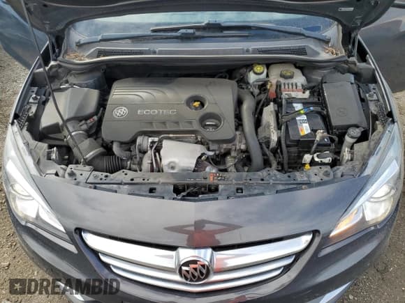 ✅ 2016 Buick Cascada Premium • VIN: W04WT3N51GG037643 • Lot: 63238994. Wystawiony na Copart z przebiegiem 75 024 mil. Bezpłatny archiwum sprzedaży aukcyjnych z USA i szczegółowy raport historii pojazdu na DreamBid. Zdjęcie 11.