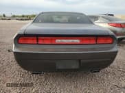 ✅ 2014 Dodge Challenger SXT • VIN: 2C3CDYAG1EH152890 • Lot: 82688384. Wystawiony na Copart z przebiegiem 100 845 mil. Bezpłatny archiwum sprzedaży aukcyjnych z USA i szczegółowy raport historii pojazdu na DreamBid. Zdjęcie 6.