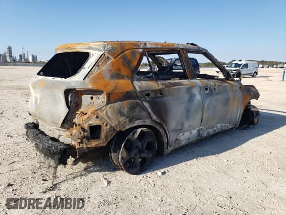 ✅ 2022 Hyundai Venue Limited • VIN: KMHRC8A30NU167833 • Lot: 85634924. Listed on Copart with Not provided. Free auction sales archive from the USA and detailed vehicle history report at DreamBid. Image 3.