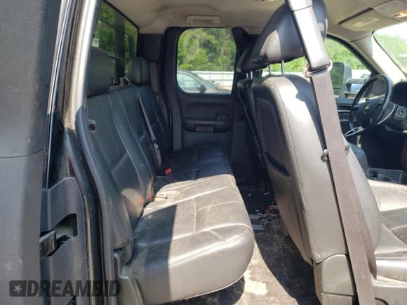 ✅ 2010 Chevrolet Silverado 2500HD • VIN: 1GC5KYBG4AZ212633 • Lot: 60993965. Listed on Copart with 231,422 mi. Free auction sales archive from the USA and detailed vehicle history report at DreamBid. Image 10.