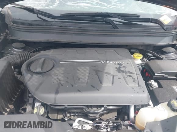 ✅ 2021 Jeep Cherokee Limited • VIN: 1C4PJMDX8MD212475 • Lot: 42051824. Wystawiony na IAAI z przebiegiem 31 905 mil. Bezpłatny archiwum sprzedaży aukcyjnych z USA i szczegółowy raport historii pojazdu na DreamBid. Zdjęcie 10.