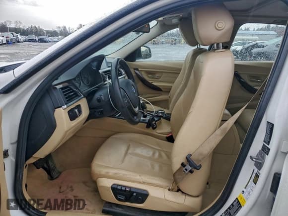 ✅ 2015 BMW 3 Series 328i xDrive • VIN: WBA3B5G50FNS13416 • Лот: 94340145. Опубликован ранее на Copart с пробегом 204 636 миль. Бесплатный доступ к архиву аукционных продаж из США и подробный отчёт об истории автомобиля на DreamBid. Изображение 7.