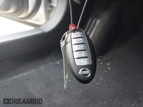 ✅ 2016 Nissan Maxima SL • VIN: 1N4AA6AP9GC406406 • Lot: 41954790. Wystawiony na IAAI z przebiegiem 139 380 mil. Bezpłatny archiwum sprzedaży aukcyjnych z USA i szczegółowy raport historii pojazdu na DreamBid. Zdjęcie 11.