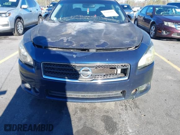 ✅ 2011 Nissan Maxima SV • VIN: 1N4AA5AP0BC801142 • Lot: 43906801. Listed on IAAI with 304,773 mi. Free auction sales archive from the USA and detailed vehicle history report at DreamBid. Image 6.