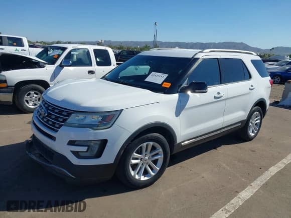 ✅ 2017 Ford Explorer XLT • VIN: 1FM5K7D82HGB40218 • Lot: 43529151. Wystawiony na IAAI z przebiegiem 160 933 mil. Bezpłatny archiwum sprzedaży aukcyjnych z USA i szczegółowy raport historii pojazdu na DreamBid. Zdjęcie 2.