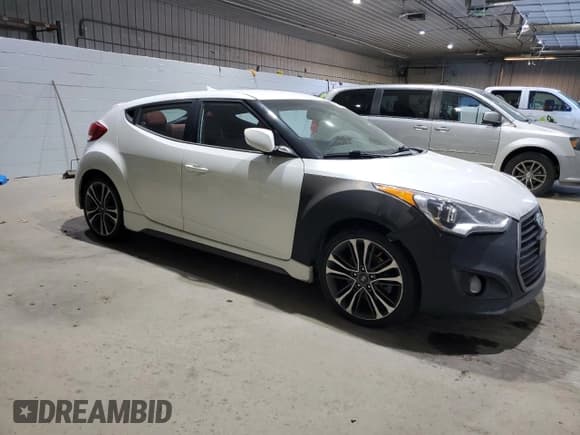 ✅ 2016 Hyundai Veloster Turbo • VIN: KMHTC6AE3GU250686 • Lot: 83077234. Wystawiony na Copart z przebiegiem 140 737 mil. Bezpłatny archiwum sprzedaży aukcyjnych z USA i szczegółowy raport historii pojazdu na DreamBid. Zdjęcie 4.