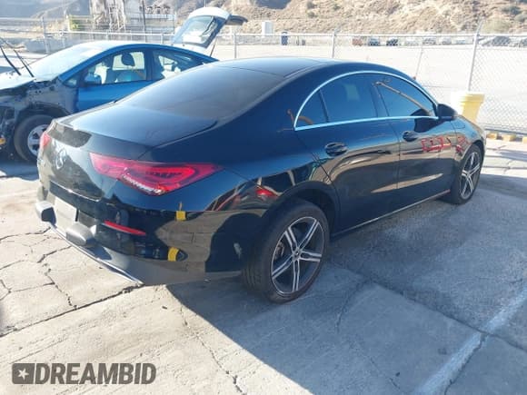 ✅ 2021 Mercedes-Benz CLA 250 • VIN: W1K5J4GB2MN189914 • Lot: 42703474. Listed on IAAI with 63,500 mi. Free auction sales archive from the USA and detailed vehicle history report at DreamBid. Image 4.