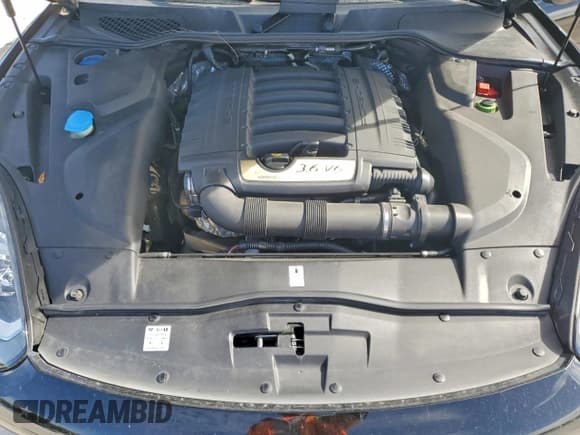 ✅ 2018 Porsche Cayenne • VIN: WP1AA2A21JKA06665 • Lot: 94545005. Listed on Copart with 96,537 mi. Free auction sales archive from the USA and detailed vehicle history report at DreamBid. Image 12.