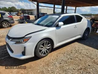✅ 2015 Scion tC • VIN: JTKJF5C75F3094580 • Lot: 84189835. Wystawiony na Copart z przebiegiem 106 883 mil. Bezpłatny archiwum sprzedaży aukcyjnych z USA i szczegółowy raport historii pojazdu na DreamBid. Zdjęcie 1.