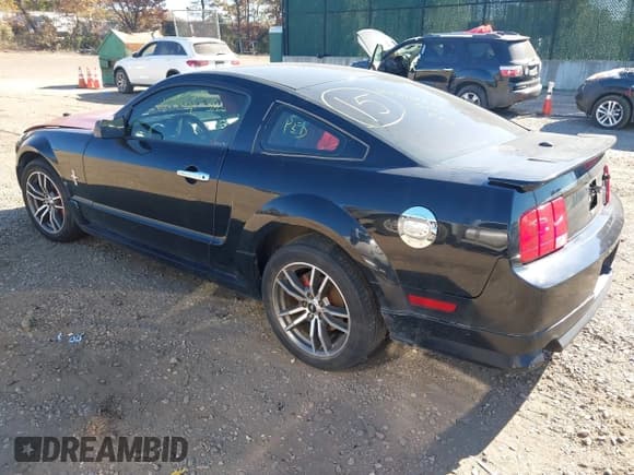 ✅ 2007 Ford Mustang Deluxe • VIN: 1ZVFT80N675275698 • Lot: 43552453. Listed on IAAI with Not provided. Free auction sales archive from the USA and detailed vehicle history report at DreamBid. Image 3.