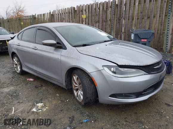 ✅ 2015 Chrysler 200 S • VIN: 1C3CCCBB2FN723515 • Лот: 43775188. Опубликован ранее на IAAI с пробегом 136 184 миль. Бесплатный доступ к архиву аукционных продаж из США и подробный отчёт об истории автомобиля на DreamBid. Изображение 1.
