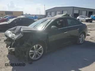 2014 Chevrolet Cruze LTZ z VIN 1G1PG5SB1E7313913, wystawiony jako Copart lot #80583805 z przebiegiem 135 336 mil mil oraz Szkoda całkowita • Salvage title. Historia ofert i sprzedaży dostępna na DreamBid. Obrazek 1.