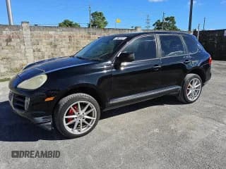 ✅ 2009 Porsche Cayenne • VIN: WP1AA29P79LA05798 • Лот: 89716545. Опубликован ранее на Copart с пробегом 138 215 миль. Бесплатный доступ к архиву аукционных продаж из США и подробный отчёт об истории автомобиля на DreamBid. Изображение 1.