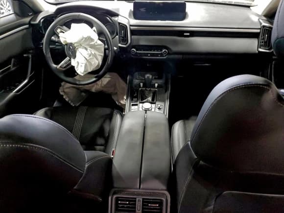 ✅ 2025 Mazda CX-50 S Premium • VIN: 7MMVABDM8SN336819 • Lot: 92750175. Listed on Copart with 10,465 mi. Free auction sales archive from the USA and detailed vehicle history report at DreamBid. Image 8.