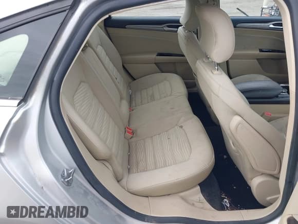 ✅ 2016 Ford Fusion SE • VIN: 3FA6P0H79GR177119 • Lot: 43719191. Wystawiony na IAAI z przebiegiem 106 972 mil. Bezpłatny archiwum sprzedaży aukcyjnych z USA i szczegółowy raport historii pojazdu na DreamBid. Zdjęcie 8.