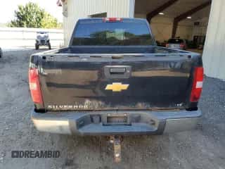 2013 Chevrolet Silverado 1500 LT z VIN 3GCPKSE75DG198876, wystawiony jako Copart lot #81855415 z przebiegiem 161 625 mil mil oraz Czysty tytuł • Clean title. Historia ofert i sprzedaży dostępna na DreamBid. Obrazek 6.