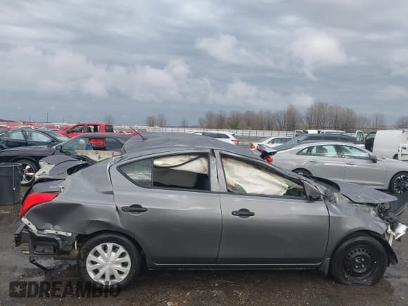 ✅ 2019 Nissan Versa S Plus • VIN: 3N1CN7AP3KL817782 • Lot: 41700669. Listed on IAAI with Not provided. Free auction sales archive from the USA and detailed vehicle history report at DreamBid. Image 11.
