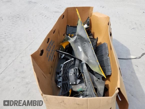 ✅ 2022 Toyota Supra 3.0 • VIN: WZ1DB0C06NW046963 • Лот: 68768845. Опубликован ранее на Copart с пробегом Не указан. Бесплатный доступ к архиву аукционных продаж из США и подробный отчёт об истории автомобиля на DreamBid. Изображение 12.