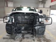 ✅ 2023 Ram 2500 Tradesman • VIN: 3C6UR5HJ0PG610057 • Lot: 42385008. Wystawiony na IAAI z przebiegiem 21 105 mil. Bezpłatny archiwum sprzedaży aukcyjnych z USA i szczegółowy raport historii pojazdu na DreamBid. Zdjęcie 12.