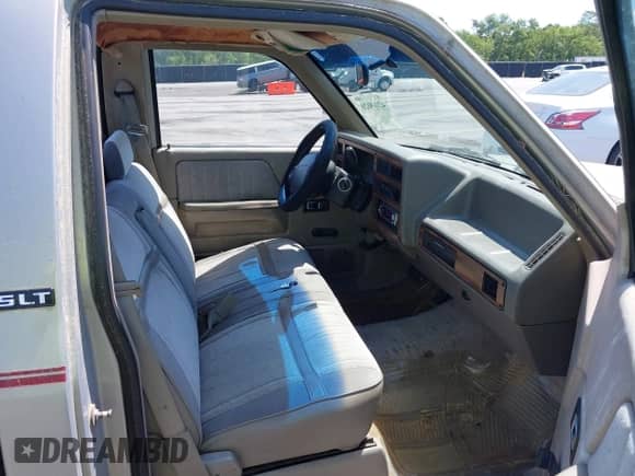 1995 Dodge Dakota z VIN 1B7FL26X7SS101660, wystawiony jako IAAI lot #42168020 z przebiegiem 205 613 mil mil oraz . Historia ofert i sprzedaży dostępna na DreamBid. Obrazek 5.