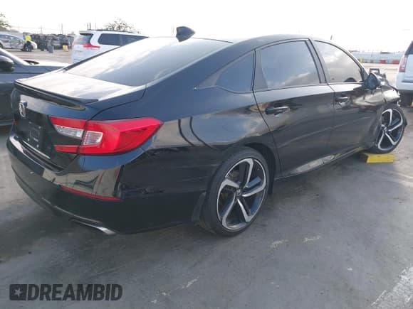 ✅ 2022 Honda Accord Sport SE • VIN: 1HGCV1F40NA017494 • Лот: 43440613. Опубликован ранее на IAAI с пробегом 59 676 миль. Бесплатный доступ к архиву аукционных продаж из США и подробный отчёт об истории автомобиля на DreamBid. Изображение 4.