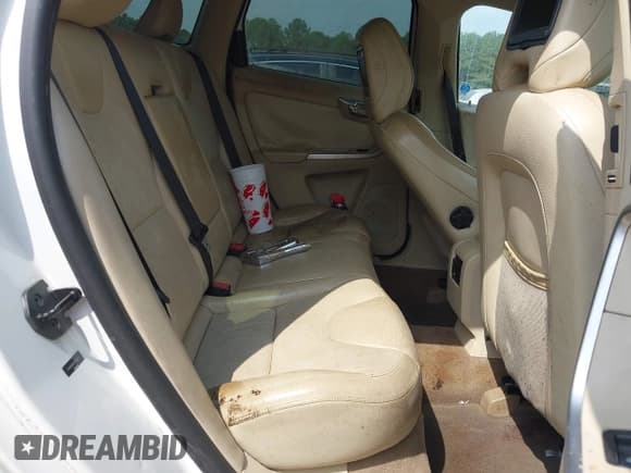 ✅ 2010 Volvo XC60 3.0T • VIN: YV4992DZ4A2028212 • Lot: 42961221. Wystawiony na IAAI z przebiegiem Nie podano. Bezpłatny archiwum sprzedaży aukcyjnych z USA i szczegółowy raport historii pojazdu na DreamBid. Zdjęcie 8.