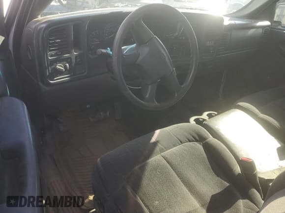 ✅ 2005 Chevrolet Silverado 2500HD Work Truck • VIN: 1GBHC24U55E263439 • Лот: 48574665. Опубликован ранее на Copart с пробегом Не указан. Бесплатный доступ к архиву аукционных продаж из США и подробный отчёт об истории автомобиля на DreamBid. Изображение 8.